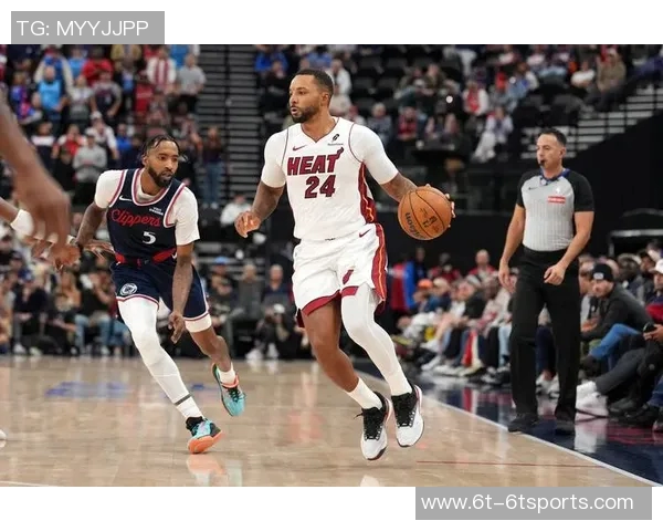 热火对阵黄蜂鲍威尔因腹股沟酸痛缺席场均24分73篮板能否继续发威